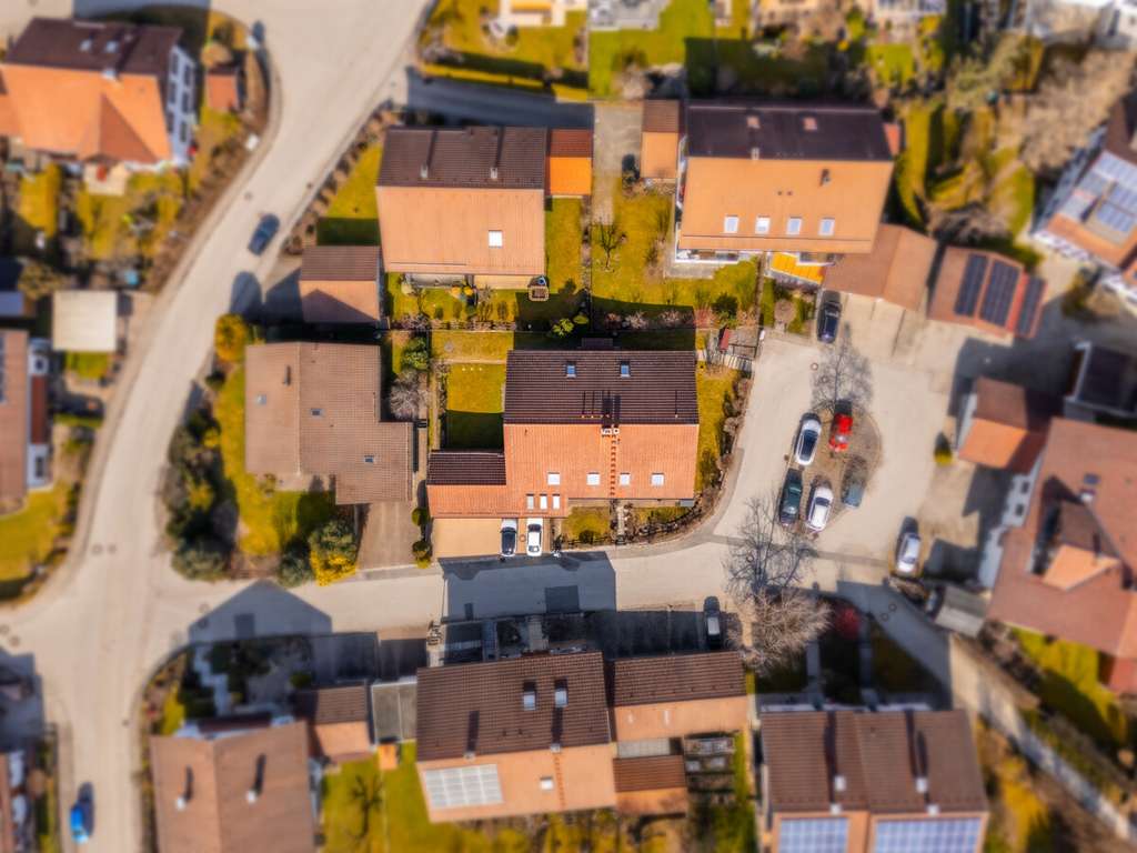 Immobilie in Betzigau - Gemütliche 3-Zimmer-Dachgeschosswohnung mit Kamin, Balkon und Garage in Betzigau - Bild 4