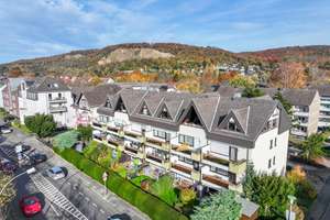 Gepflegte 2-Zimmer-Wohnung mit Balkon und TG-Stellplatz in bevorzugter Lage von Bonn - Oberkassel