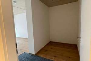 3-Zimmer-Gartenwohnung in Rosenheim mit ca. 100 m², Einbauküche und sonniger Süd-West-Ausrichtung – Die vollständige Adresse der Immobilie erhältst du vom Anbieter., 83024 Nord, Rosenheim – Vorschaubild 17