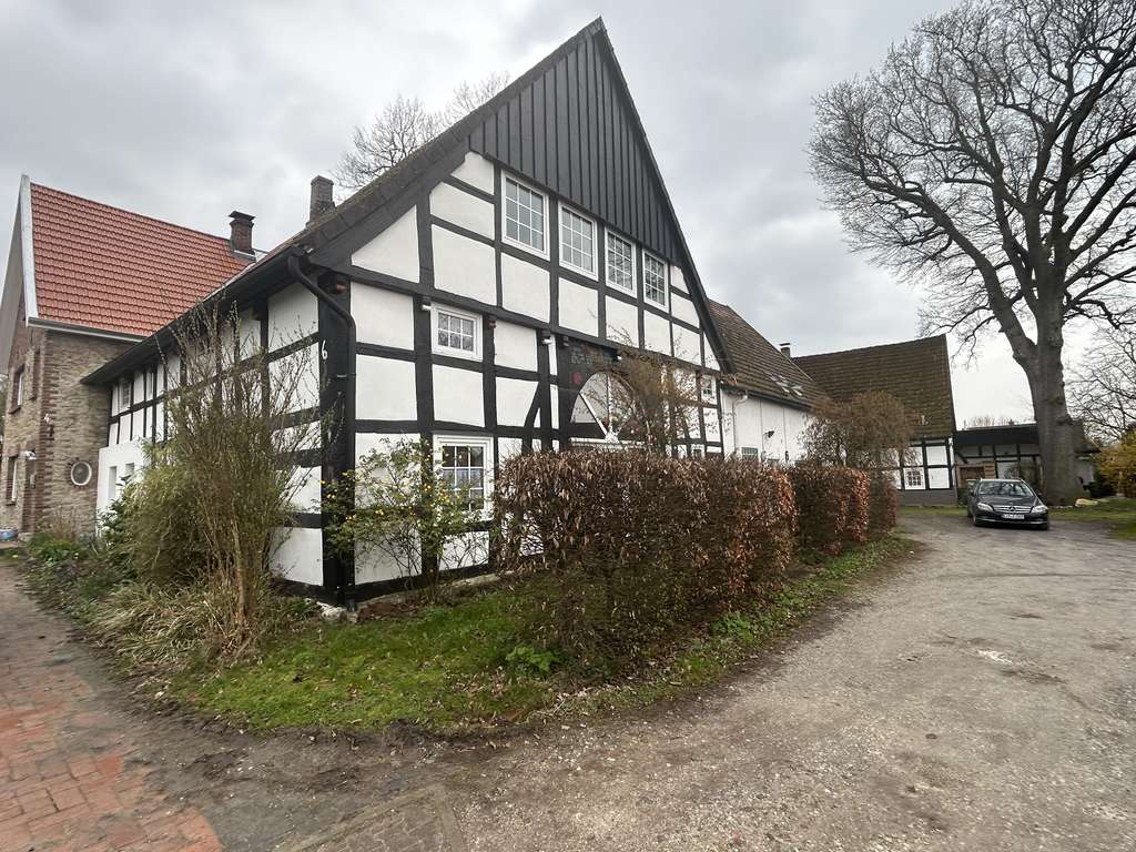 Günstige, renov. 2-ZKBT-Erdgeschoss in Detmold PiVi VL