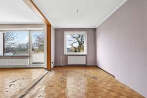 Raum für eigene Ideen: schön geschnittene Wohnung mit 2,5 Zimmern, Balkon und PKW-Stellplatz – Die vollständige Adresse der Immobilie erhältst du vom Anbieter., 25462 Halstenbek – Vorschaubild 11