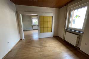 Historisches Wohnhaus mit Innenhof / Garagen im ❤️ von Kirchheim! Nach nur 4 Wochen RESERVIERT !!! – Hagellachstraße 3, 69124 Kirchheim, Heidelberg – Vorschaubild 7