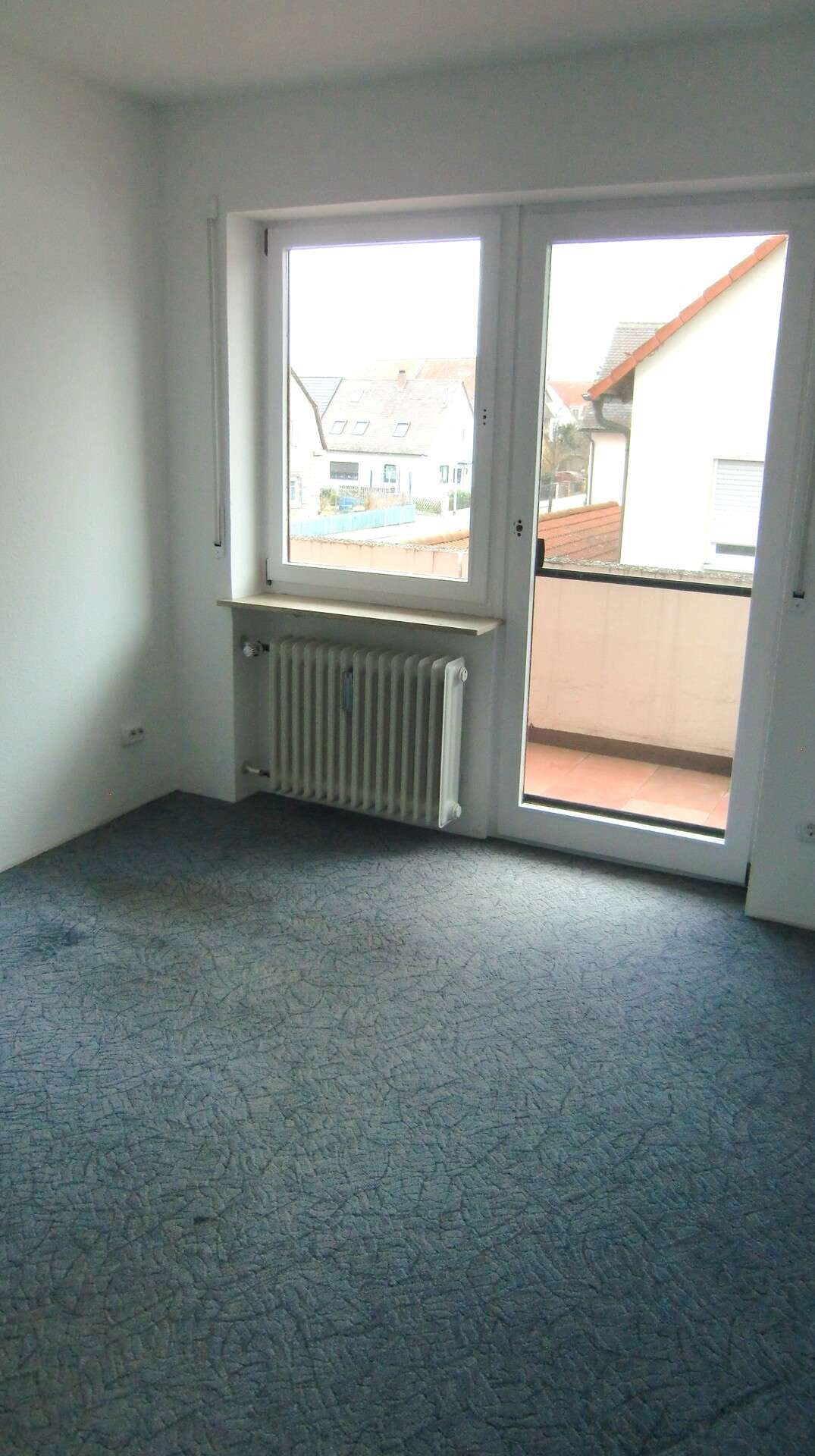 Immobilie in Möhrendorf - Gepflegtes Dreifamilienhaus in Ortslage - Bild 0