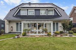 Modernes Einfamilienhaus mit Wintergarten, gepflegtem Garten, Photovoltaikanlage und E-Ladestation i – Die vollständige Adresse der Immobilie erhältst du vom Anbieter., 27578 Lehe, Bremerhaven – Vorschaubild 3