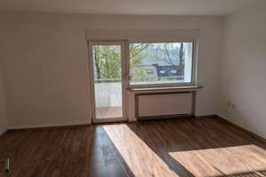 ab  sofort: teilrenovierte, helle, gut geschnittene 3ZKB Wohnung mit Balkon & Keller (Whg 11) – Wittgensteiner Str. 102, 57072 Bürbach, Siegen – Vorschaubild 8