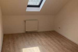 Kompakte DG 3-Zimmer mit neuem Laminat u. Wanne in Zentrumsnähe!
Stellplatz mgl. – Hainstraße 68, 9130 Sonnenberg, Chemnitz – Vorschaubild 3