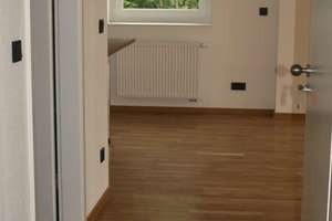 bezugs- und provisionsfrei, moderne, helle Wohnung nahe Badestelle am Proviantbach – Proviantbachstr. 17b, 86153 Am Schäfflerbach, Augsburg – Vorschaubild 3