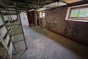 Verkauf: Schnuckeliges Einfamilienhaus mit Weitblick und Sanierungsbedarf in Höhenlage von Höchberg – Die vollständige Adresse der Immobilie erhältst du vom Anbieter., 97204 Höchberg – Vorschaubild 13