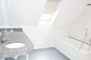 Lichtdurchflutete 4-Zi.-Wohnung in begehrter Lage – 70182 Dobel, Stuttgart – Vorschaubild 19