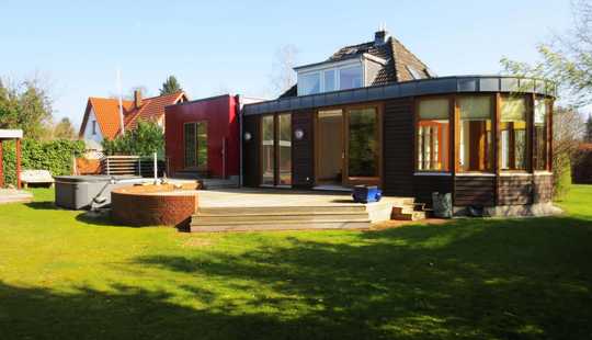 Bild von Geräumiges Haus mit Wintergarten