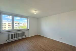 Lichtdurchflutete 4-Zimmer-Wohnung – Plettstraße 51, 81735 Neuperlach, München – Vorschaubild 3