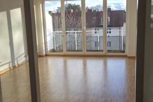 Traumhafte 3-Zi-Whg., bezugsfertig, ruhig, sonnig, Parkett neu - prov.frei – Bautzener Str. 28, 80997 Moosach-Bahnhof, München – Vorschaubild 2