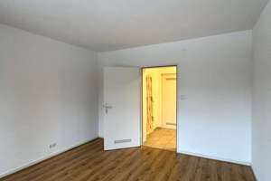 Gepflegtes Acht-Parteienhaus mit Vollkeller, Balkonen, Garten und Garagen in Lengerich!! – Die vollständige Adresse der Immobilie erhältst du vom Anbieter., 49525 Lengerich – Vorschaubild 6