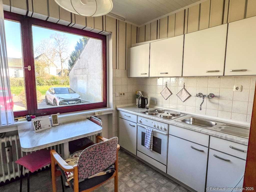 Immobilie in Bad Münstereifel - Bad Münstereifel-Rupperath, bezugsfreies Einfamilienhaus mit Ausbaupotential ... - Bild 2