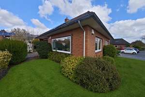 Hochwertig saniertes EFH in zentrumsnaher Sackgassenlage in Heide, schöner Garten mit Terrasse  – Die vollständige Adresse der Immobilie erhältst du vom Anbieter., 25746 Heide – Vorschaubild 6