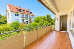 Helle 3 Zimmer Wohnung mit zwei Balkonen und Garage in Stuttgart - Luginsland – 70327 Luginsland, Stuttgart – Vorschaubild 12