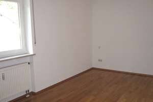 **Lichtdurchflutete 2-Zimmer-Wohnung mit Süd-/West-Balkon in München-Waldtrudering** – Kloster-Innichen-Strasse *, 81827 Waldtrudering, München – Vorschaubild 12
