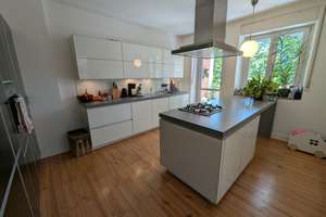 Helle, großzügige 4-Zimmer-Altbauwohnung in Innenstadt, EBK, hochwertige Ausstattung +Pkw-Stellplatz – Jakoberwallstrasse 37, 86153 Am Schäfflerbach, Augsburg – Vorschaubild 7