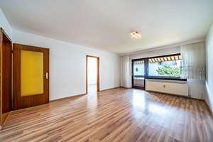 Gepflegte 2-Zimmer-Wohnung mit neuwertigem Bad ! – Die vollständige Adresse der Immobilie erhältst du vom Anbieter., 74078 Kirchhausen, Heilbronn – Vorschaubild 2