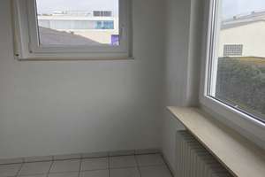 Vermiete schöne 2 Zimmerwohnung in Singen 78224 Südstadt – Industriestraße 12, 78224 Singen (Hohentwiel) – Vorschaubild 3