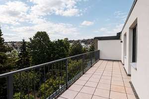 Erstbezug nach Sanierung mit EBK und Dachterrasse! – 40549 Oberkassel, Düsseldorf – Vorschaubild 3