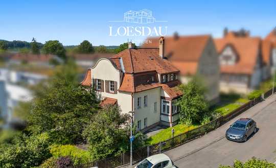Charmantes Einfamilienhaus in Grenzbauweise mit Gartenparadies und Pavillon