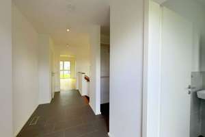 *PETS ALLOWED IN 2-STORY APPARTMENT* approx. 116 m², 3-room, 2-bed, 1.25-bath, garage, and garden – Die vollständige Adresse der Immobilie erhältst du vom Anbieter., 65191 Mitte, Wiesbaden – Vorschaubild 9