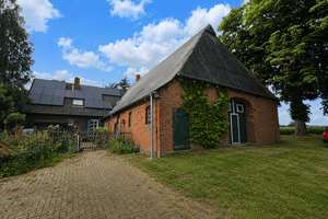 Reiterparadies nahe Weißenhäuser Strand – Pferdehof mit Weiden, Stallungen und PV-Anlage – Die vollständige Adresse der Immobilie erhältst du vom Anbieter., 23758 Wangels – Vorschaubild 2