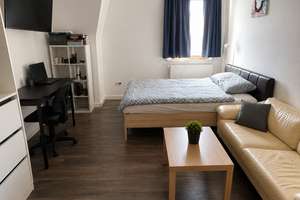 Helle und modernisierte 2 Zimmer-Dachgeschoss-Wohnung in sehr zentraler Lage! – Höchstätter Str. 9, 86156 Links der Wertach-Süd, Augsburg – Vorschaubild 5