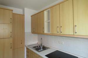 Schöne 2ZKB Wohnung mit großem Balkon, Tiefgaragenstellplatz und Aufzug – Harry-Truman-Str. 11, 65197 Rheingauviertel / Hollerborn, Wiesbaden – Vorschaubild 5