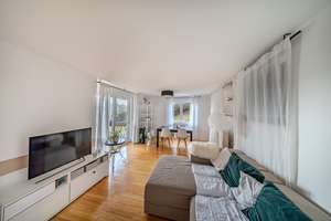 Stilvolles Split-Level-Wohnen: Terrasse, Garten und herrliche Aussicht über Stuttgart – Weinbergweg 18, 70569 Dachswald, Stuttgart – Vorschaubild 8