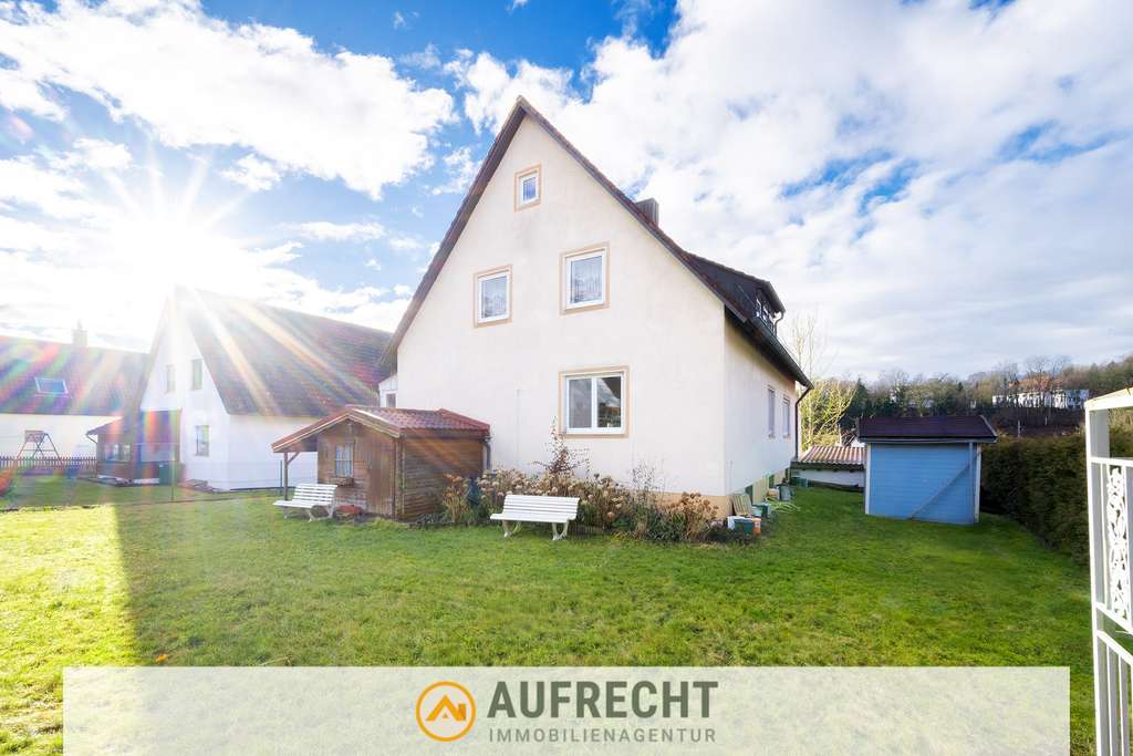 Immobilie in Erdweg - A U F R E C H T °HIER WERDEN WOHNTRÄUME WAHR° sanierungsbedürftiges Zweifamilienhaus in Eisenhofen - Bild 1