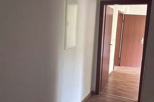 2-Zimmer-Balkonwohnung mit Laminat, Tapeten und modernem Wannenbad – Lehnackerstraße 54, 47179 Fahrn, Duisburg – Vorschaubild 10