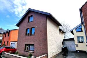Oberforstbach!
Freistehendes Zweifamilienhaus mit großer Garage und pflegeleichtem Grundstück – Die vollständige Adresse der Immobilie erhältst du vom Anbieter., 52076 Oberforstbach, Aachen – Vorschaubild 26