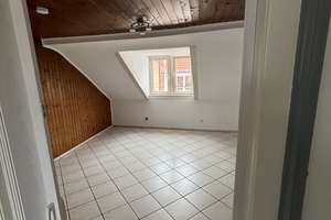 Schöne Altbau Dachgeschoss-Wohnung mit Küche und Keller im historischen Kesselstadt. – Alexanderstraße 7, 63454 Kesselstadt, Hanau – Vorschaubild 17