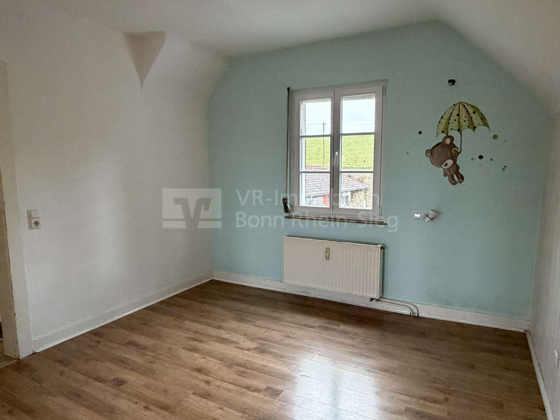 Immobilie in Windeck - Ein- bis Zweifamilienhaus mit unterschiedlichen Baustilen in Höhenlage von Windeck - Rosbach - Bild 2