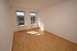 Preisattraktiv & vermietet: 3-Zimmer-Erdgeschosswohnung mit Balkon in guter Lage von Leipzig – Die vollständige Adresse der Immobilie erhältst du vom Anbieter., 4317 Reudnitz-Thonberg, Leipzig – Vorschaubild 1