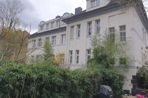 gepflegte Altbauwohnung im EG mit Garten