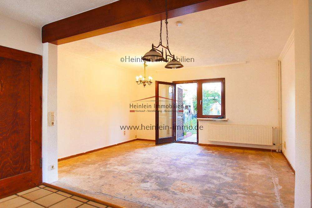 Charmantes Reihenmittelhaus 5 ZKBB* tgl.Badezimmer* kleiner Garten* Gartenhütte* Frankfurt-Gallus, Frankfurt am Main – Bild 4