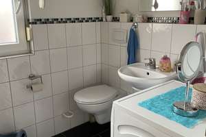 Gepflegte 3,5 Zimmer Dachgeschosswohnung, WG-geeignet, EBK, Balkon – Neugasse 5, 65185 Mitte, Wiesbaden – Vorschaubild 13