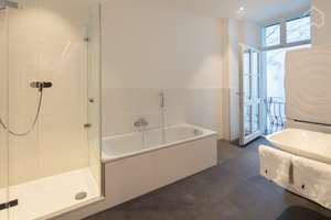 Zentrum! Möblierte Jugendstil-Altbau 2,5-Raum-Wohnung mit Balkon, um die Ecke vom Viktualienmarkt – Westenriederstr. 45, 80331 Graggenau, München – Vorschaubild 13