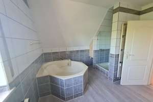 Lichtdurchflutete Wohnung (ca. 245 m² ) mit sehr großer Terrasse und eigenem Garten zu vermieten – Die vollständige Adresse der Immobilie erhältst du vom Anbieter., 65468 Trebur – Vorschaubild 16
