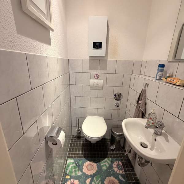 ***helle 3-Zimmer-Wohnung mit modernem Bad in unmittelbarer Nähe des Luisenhospitals***