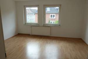 3,5 Raum Wohnung mit 91m² in zentraler Wohnlage. Große Räume. WG geeignet. – Martin-Luther-Straße 58, 45145 Holsterhausen, Essen – Vorschaubild 6