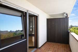 Attraktive 2-Zimmer-Wohnung mit Loggia, Stellplatz und modernisiertem Badezimmer in Pocking – Die vollständige Adresse der Immobilie erhältst du vom Anbieter., 94060 Pocking – Vorschaubild 5