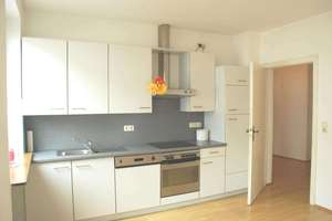 KO-Mitte, freundliche + gepflegte SINGLE-Wohnung m. Parkett