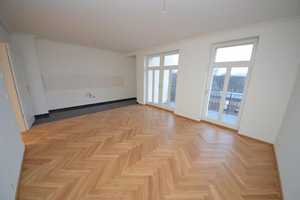 Traumhafte Maisonettewohnung mit 2 Balkonen in einem hochwertig sanierten Objekt !  – Zietenstraße 85, 9130 Chemnitz – Vorschaubild 4