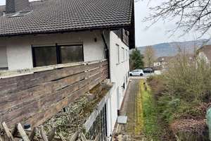 Wohnraum mit Substanz und Potenzial – MFH mit 7 Wohneinheiten, großem Grundstück und Garage – Die vollständige Adresse der Immobilie erhältst du vom Anbieter., 34596 Bad Zwesten – Vorschaubild 5
