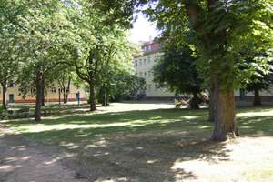 Ruhiglage! Nahe WISTA! Vermietete 3 Zi.-ETW! Balkon! 1. OG! Sehr gepflegter, Top Innenhof! – Die vollständige Adresse der Immobilie erhältst du vom Anbieter., 12489 Adlershof, Berlin – Vorschaubild 2