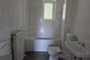 Frisch renovierte 2-Zimmer-Wohnung mit Altbaucharme *Balkon* – Am Buchenbusch 40 b, 47229 Friemersheim, Duisburg – Vorschaubild 4